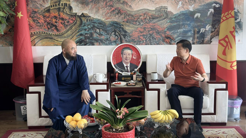 東華禪寺萬行法師到訪岳氏集團(tuán)，禪文化與素食產(chǎn)業(yè)碰撞新“火花”